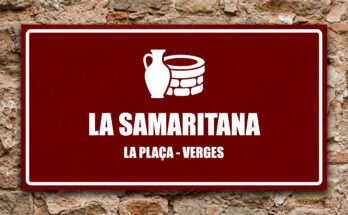 Icona d'un càntir d'aigua i un pou antic sobre fons grana, representant l'escena de la Samaritana.