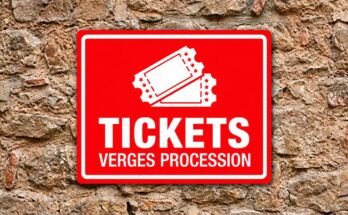 Red sign with two tickets and the words “Tickets · Verges Procession”.
