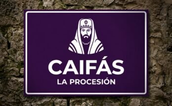 Busto blanco de Caifás en un cartel morado «Caifás · La Procesión».